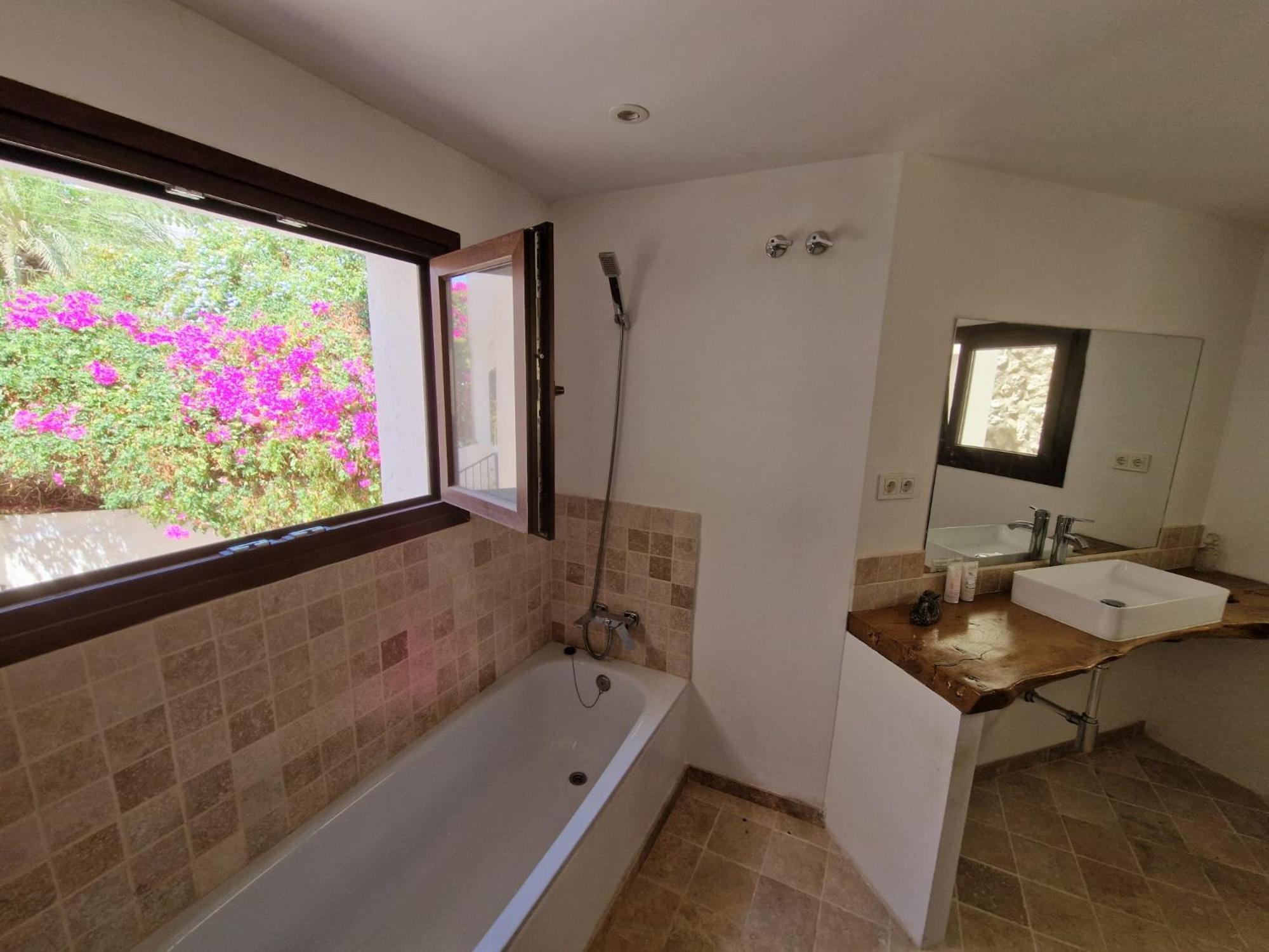 Habitacion Doble Con Bano Grande Privado En Piso Compartido Daire Málaga Dış mekan fotoğraf